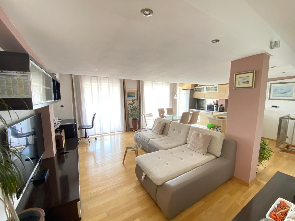 Apartment Sirius Podstrana Bagian luar foto