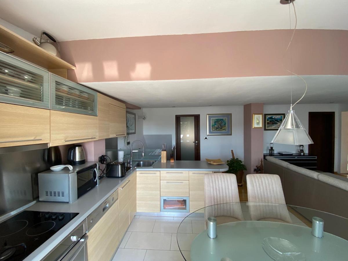 Apartment Sirius Podstrana Bagian luar foto