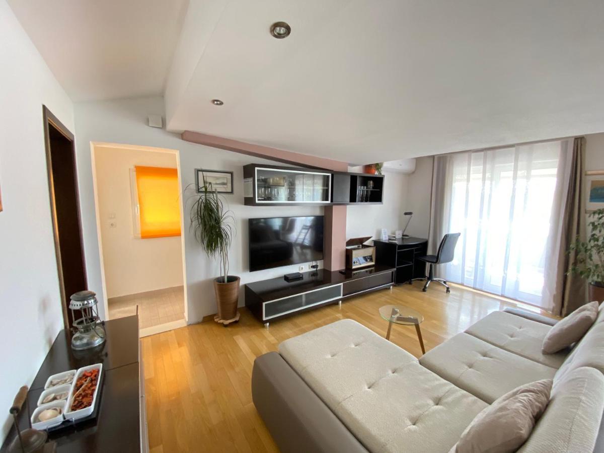 Apartment Sirius Podstrana Bagian luar foto