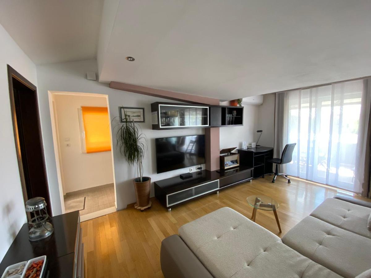 Apartment Sirius Podstrana Bagian luar foto
