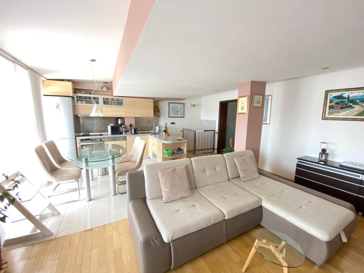 Apartment Sirius Podstrana Bagian luar foto