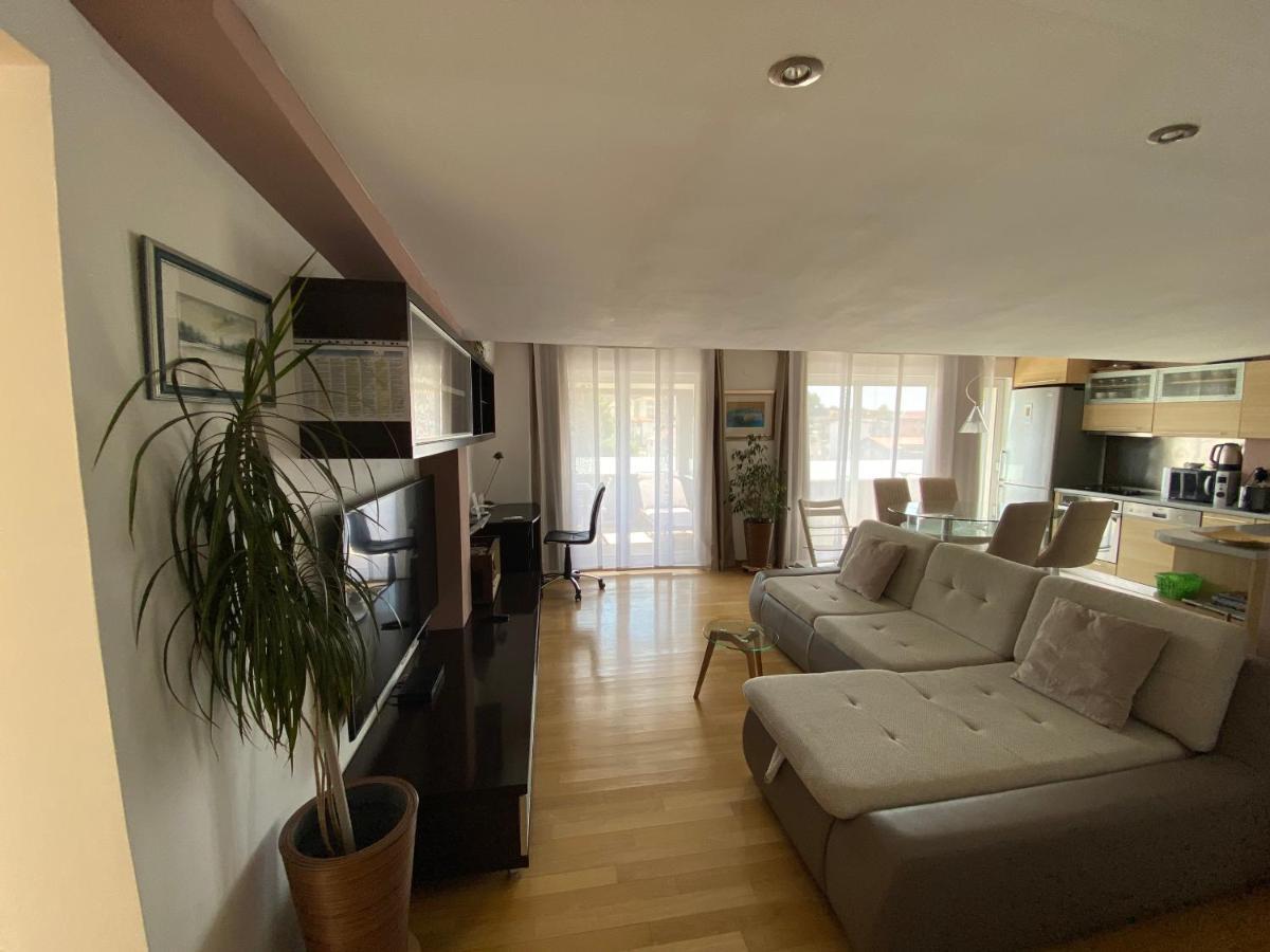 Apartment Sirius Podstrana Bagian luar foto