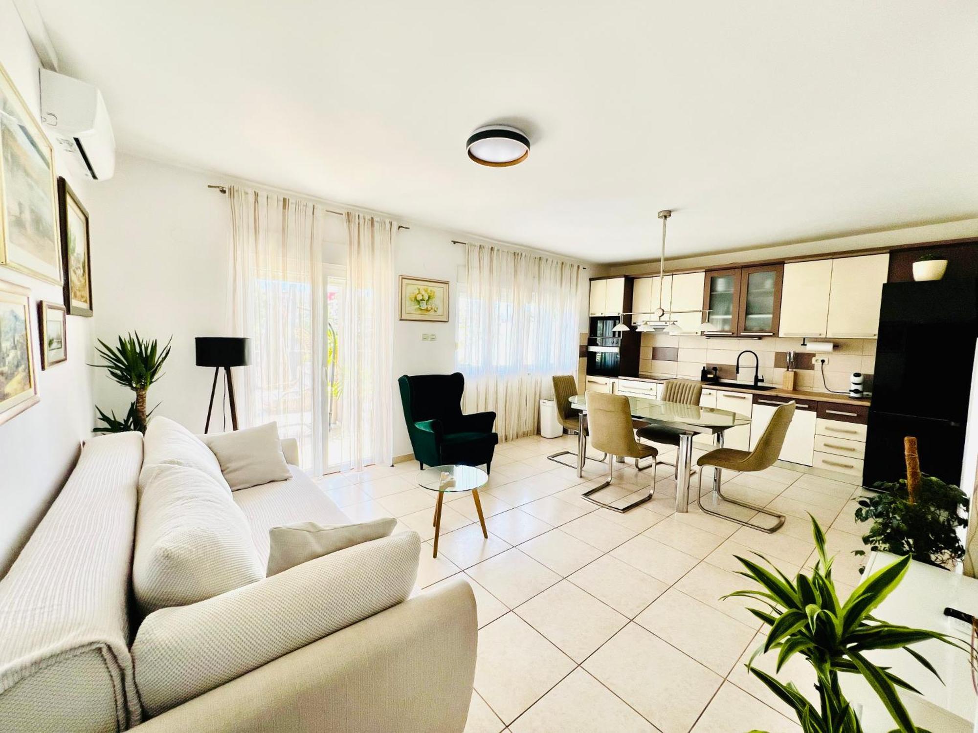 Apartment Sirius Podstrana Bagian luar foto