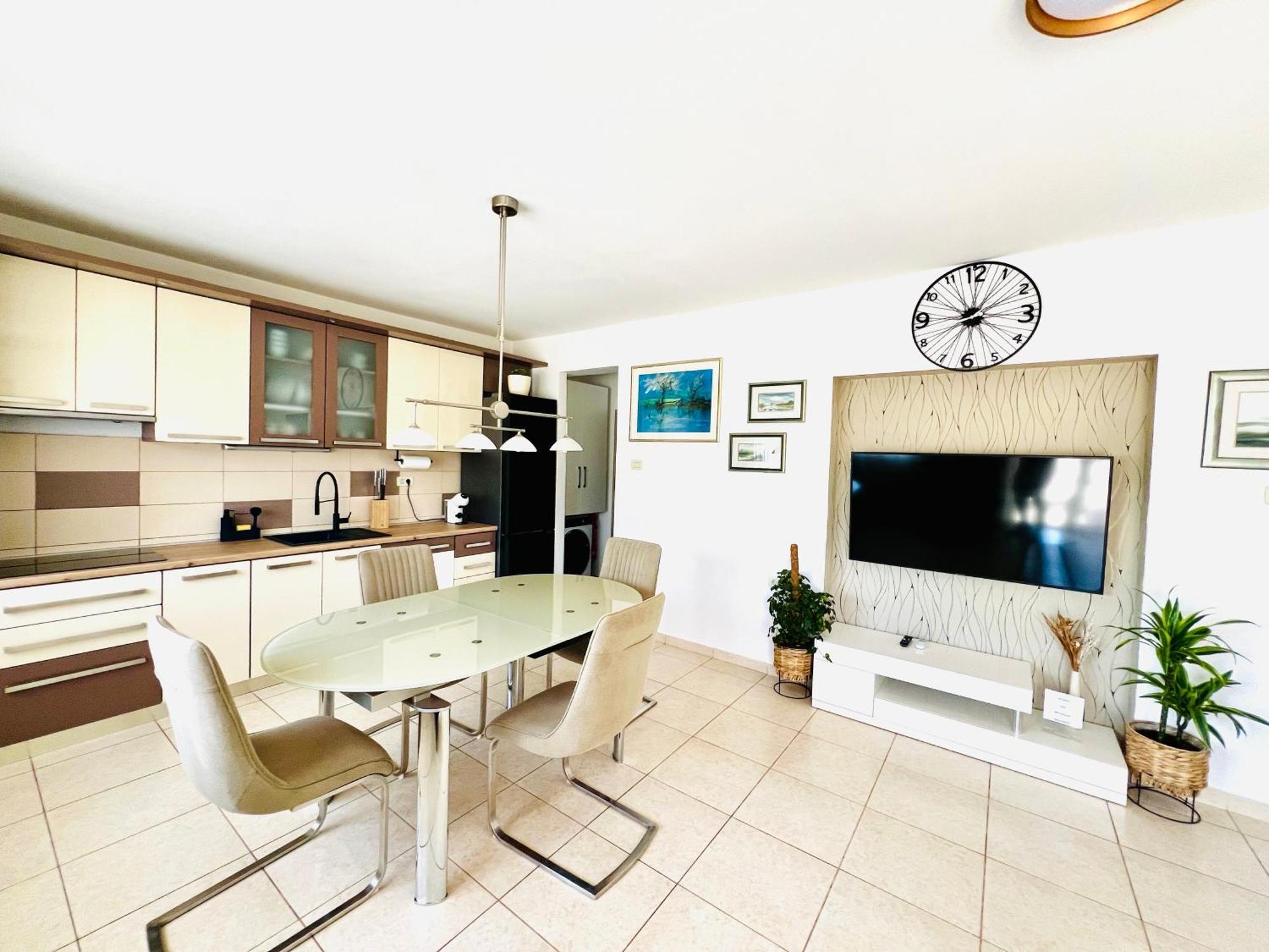 Apartment Sirius Podstrana Bagian luar foto