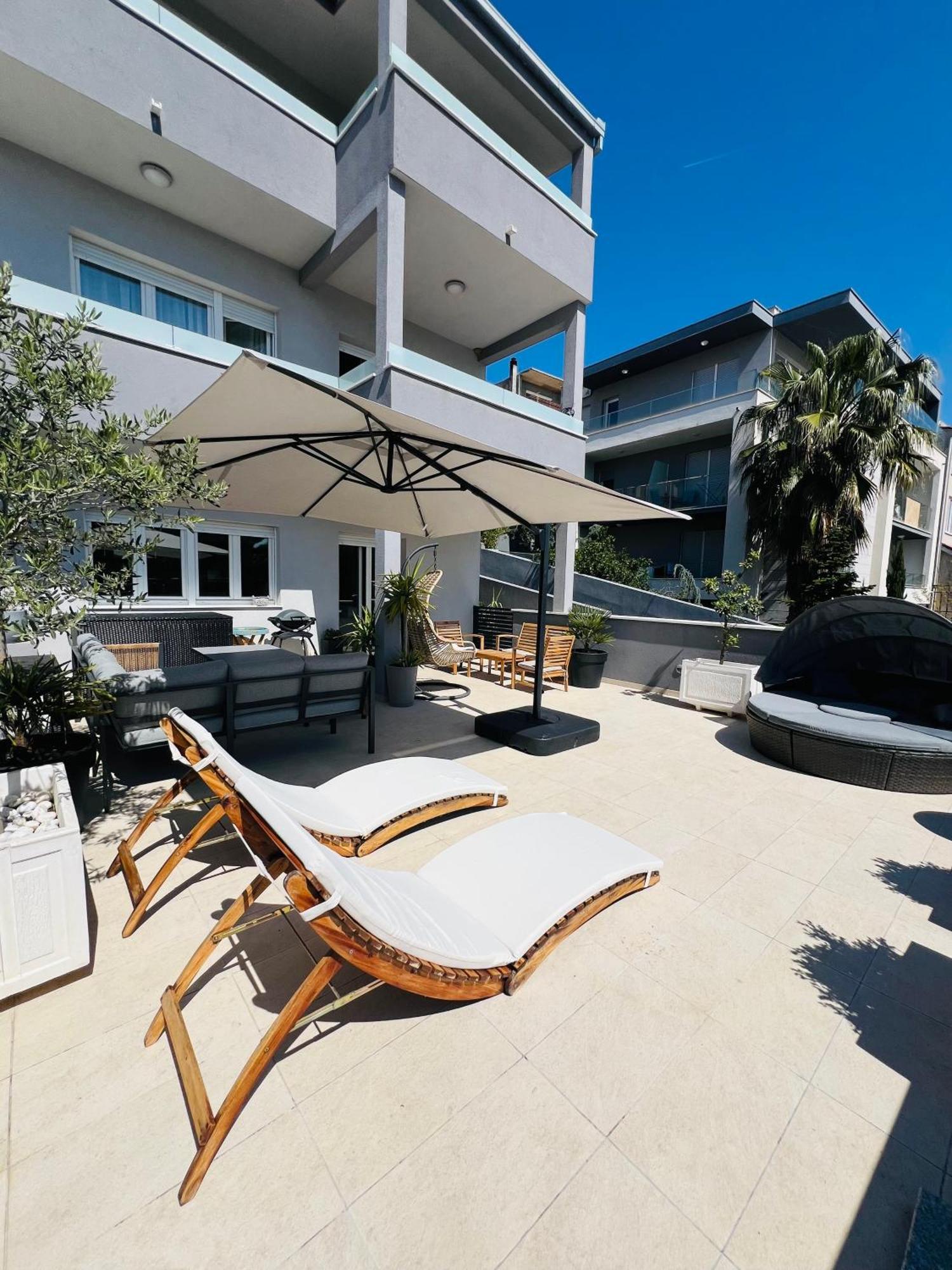 Apartment Sirius Podstrana Bagian luar foto