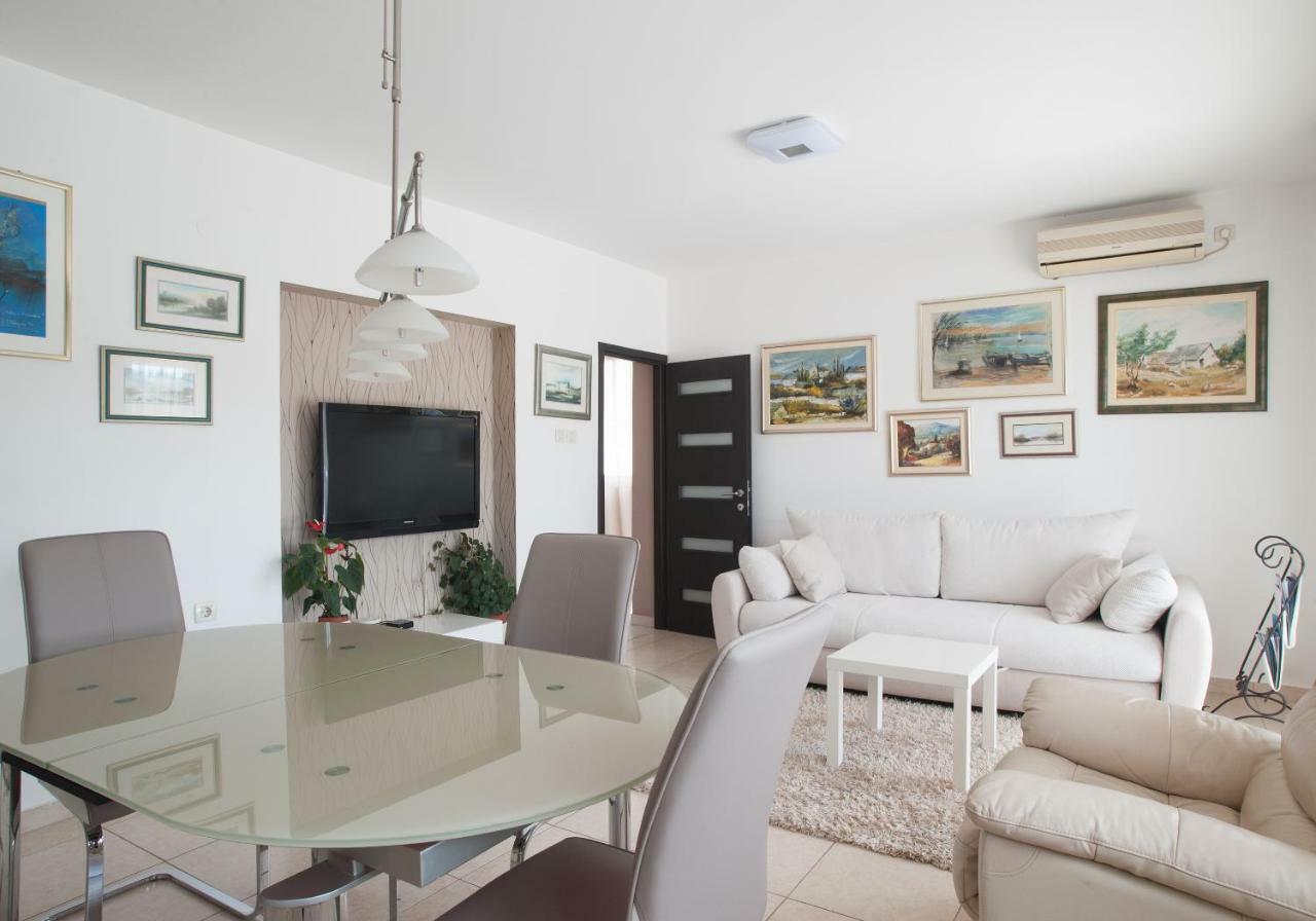 Apartment Sirius Podstrana Bagian luar foto