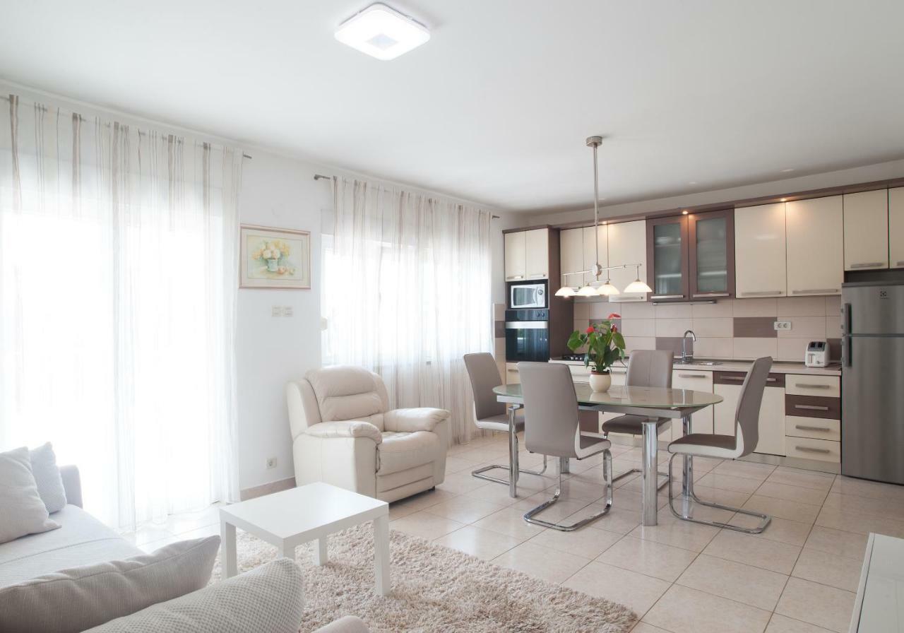 Apartment Sirius Podstrana Bagian luar foto