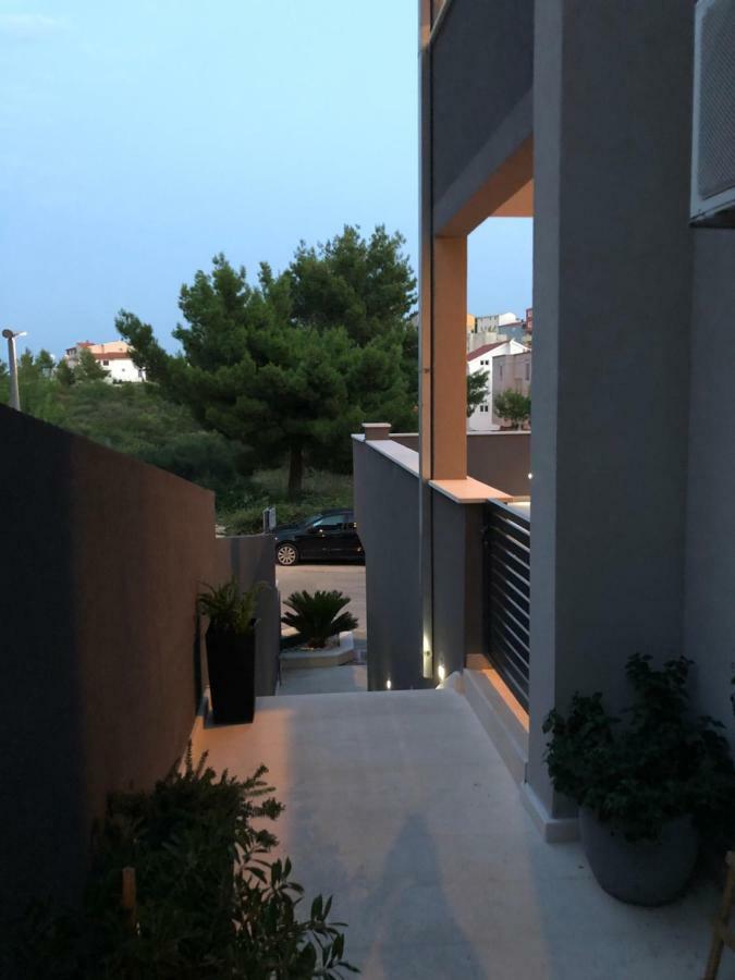Apartment Sirius Podstrana Bagian luar foto
