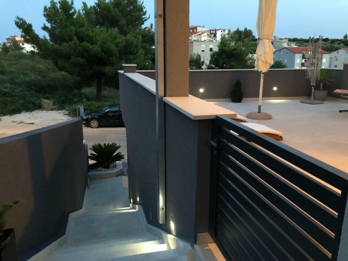 Apartment Sirius Podstrana Bagian luar foto